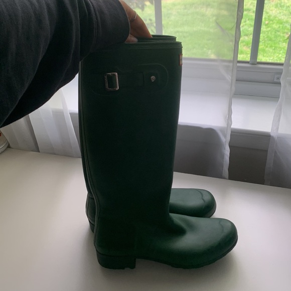 Hunter boots in army green size 10 - Picture 3 of 3